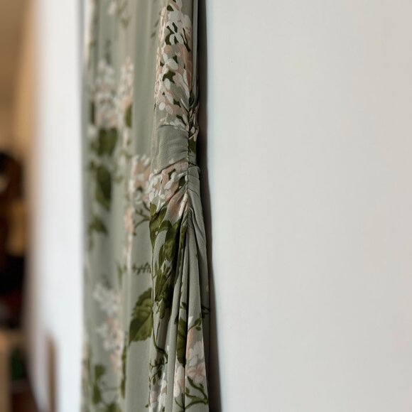 Worn once - perfect condition floral Reformation wedding guest dress - Picture 5 of 6